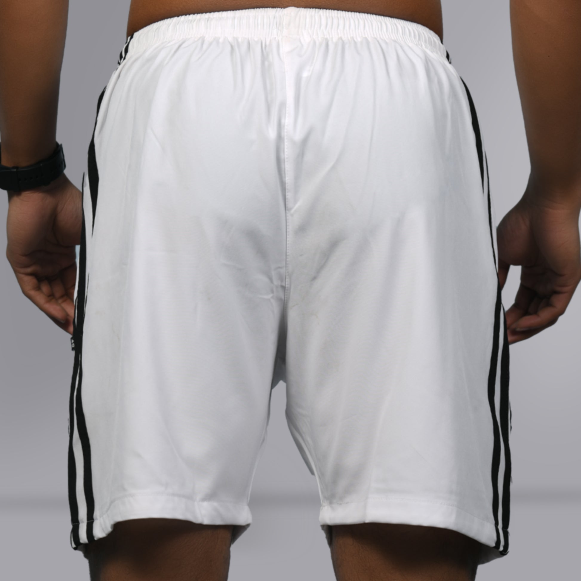 NOM Shorts (Striped White) - SPORTS VILLA